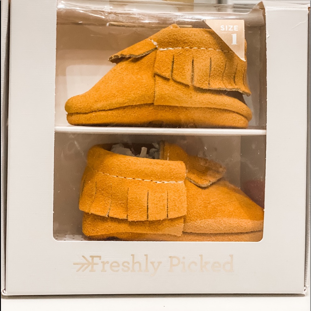 NIB Freshly Picked Moccasins